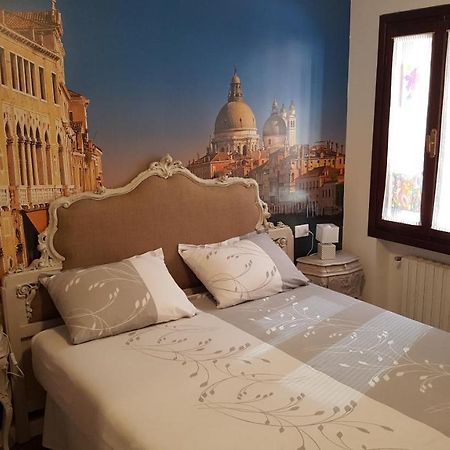 La Corte Incantata Veneţia Exterior foto