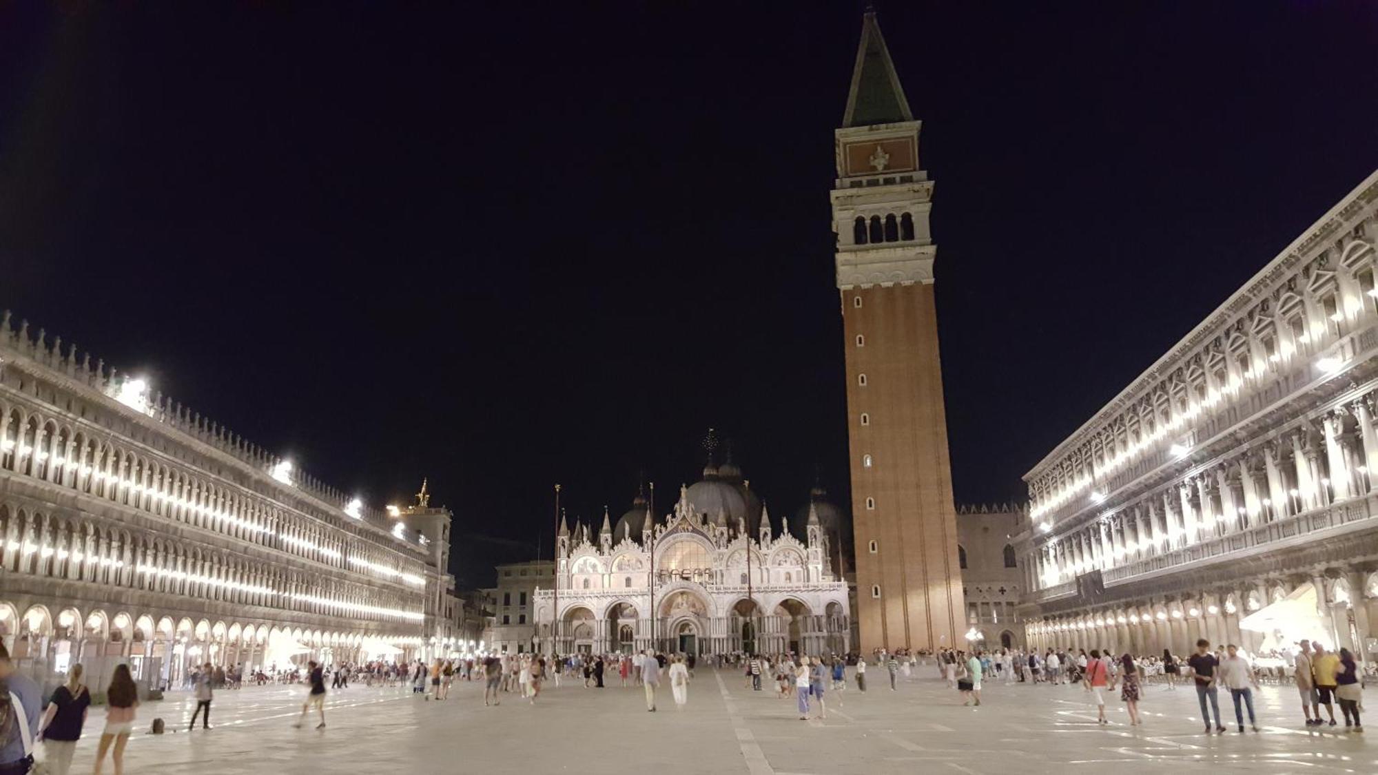 La Corte Incantata Veneţia Exterior foto