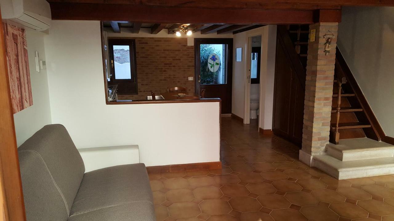 La Corte Incantata Veneţia Exterior foto